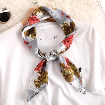 

2020 Spring and summer New style beach printing silk headscarf lady Sunscreen Fashion Square shawl women's quality silk scarves