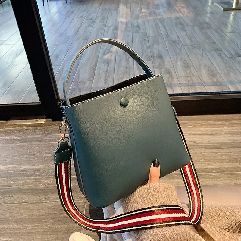 

WOMEN'S Bag Large Capacity Hand Oblique Square Sling Bag Autumn And Winter New Style Versitile Fashion WOMEN'S Bag Fashion