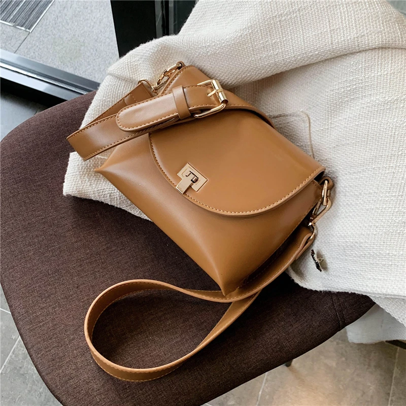 

Burminsa Vintage Small Women Messenger Bags Wide Strap Girls Flap Bags High Quality PU Leather Female Shoulder Bags Summer 2020
