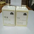 1940582 Pearl Face Care Store