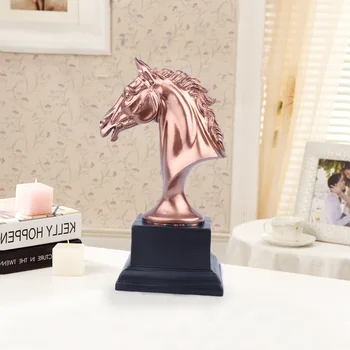 

Europe Resin Horse Head Statue Ornaments Creative Artificial Vintage Horse Head Sculpture Crafts Household Business Gift R2005