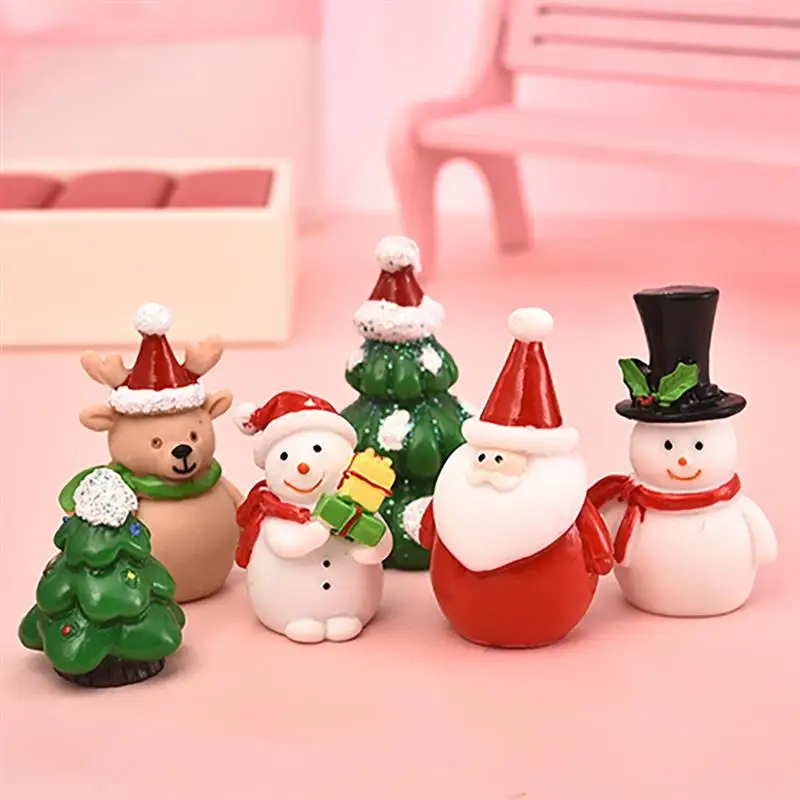 

28 style Miniature Christmas Tree Santa Claus Snowmen Terrarium Accessories Gift Box Fairy Garden Figurines Doll House Decor