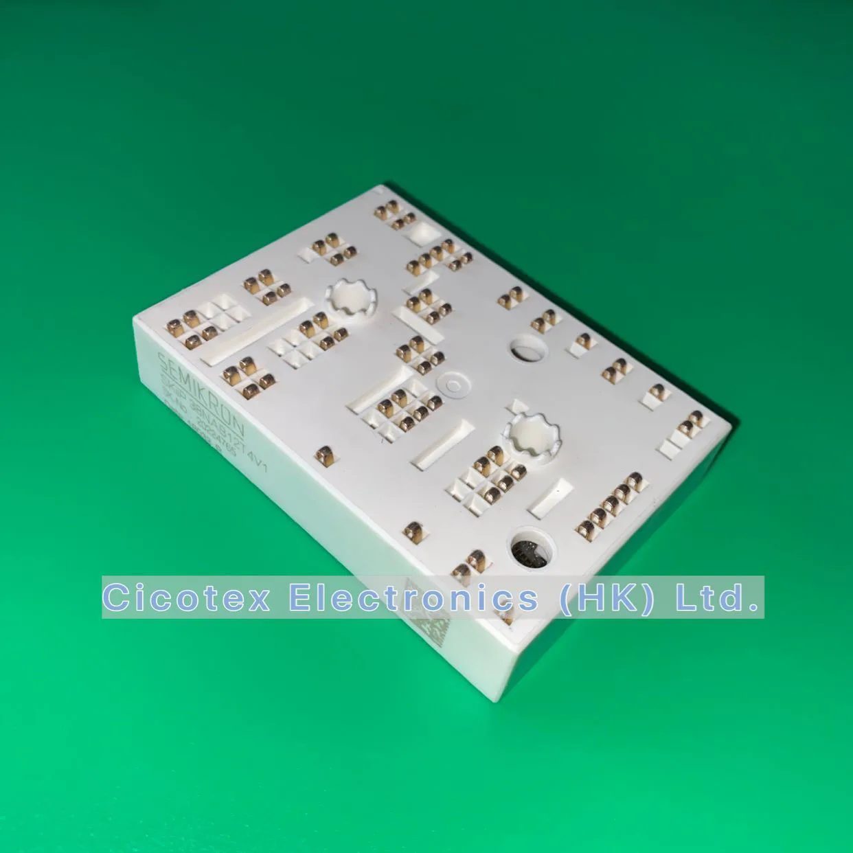 

SKIIP38NAB12T4V1 IC IGBT модуль 3-фазный мостовой выпрямитель + Измельчитель тормоза + 3-фазный инвертор моста SKIIP 38NAB12T4V1