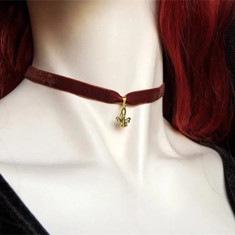Fashion Brown Velvet Ribbon Collar Golden Bee Pendant Necklace Witch