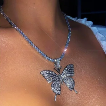 

Fashion Butterfly Pendant Necklace for Women Shiny Crystal Clavicle Chain Animal Choker Necklace Luxury Elegant Choker Jewelry