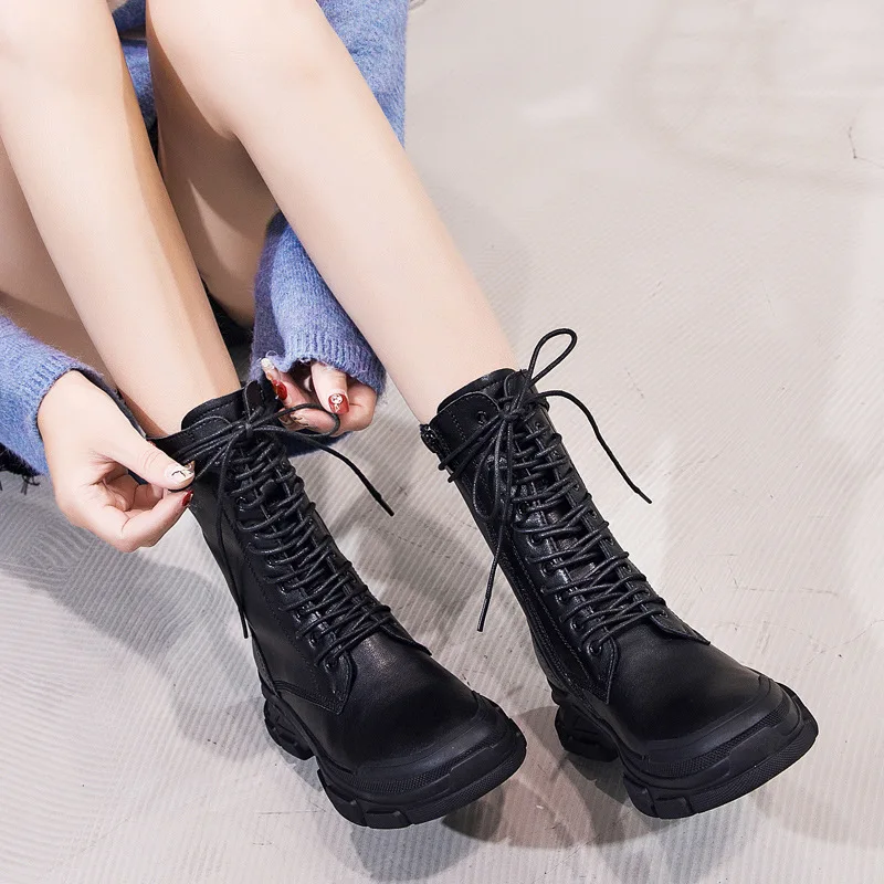 

Martin Boots Women's 2019 Winter New Style Black And White with Pattern British Style INS Hight-top Motorcycle Boots Super Fire
