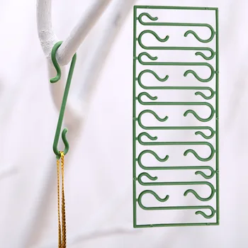 

30Pcs/Pack Christmas Ornaments S-Shaped Hooks Christmas Tree Decoration Accessories Multi Purpose S Hook Clasp Green PVC
