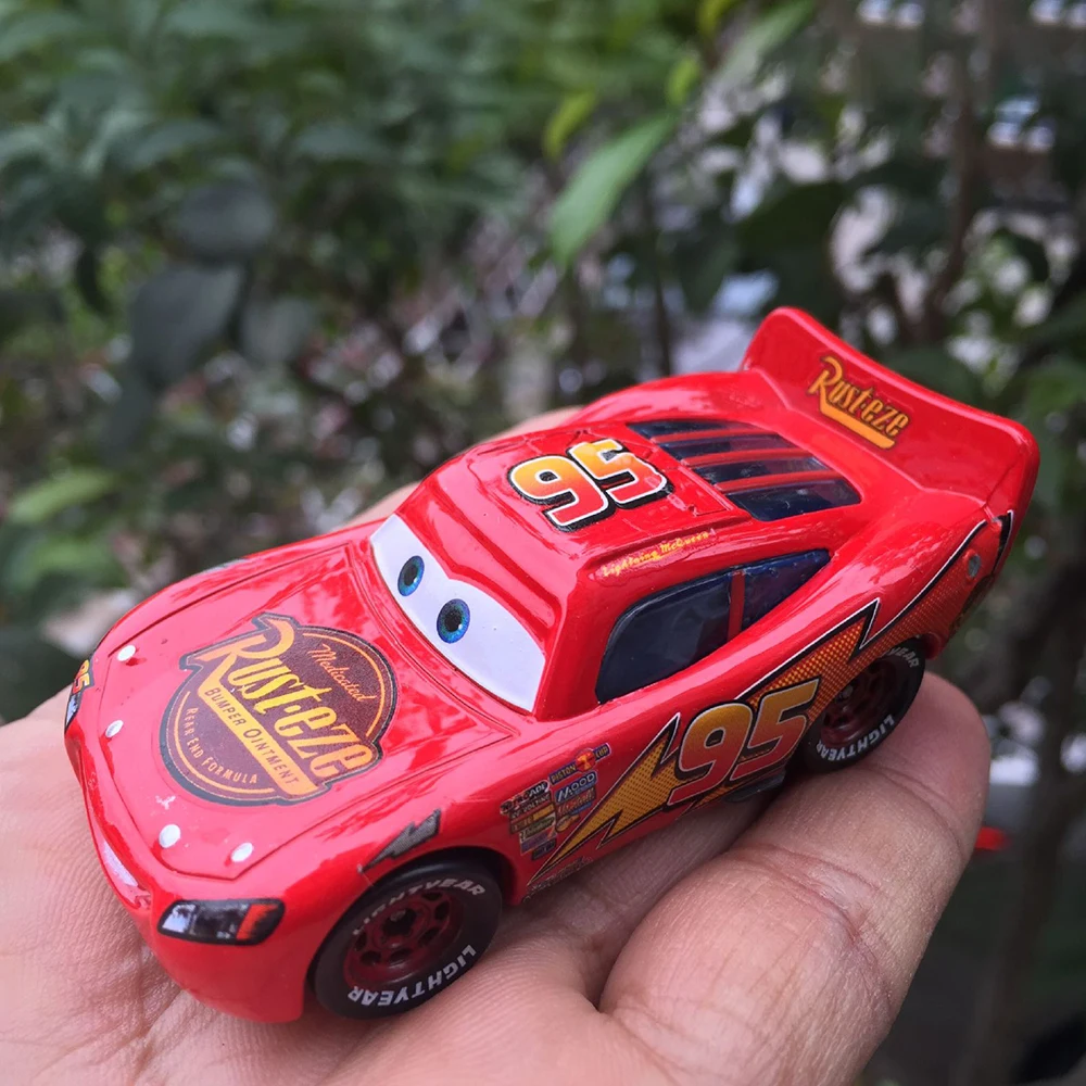 TarakaTomy Automobile Story Alloy Toy Car Banya Flying Brother McQueen Car King Roadmaster Sally Sheriff Cabo For Children Toys