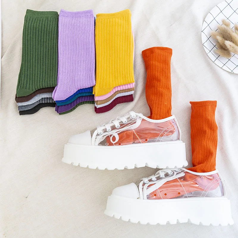 Осенние модные женские хлопковые носки ярких цветов в Корейском стиле уличные модные милые длинные однотонные носки для девочек носки в стиле хип-хоп