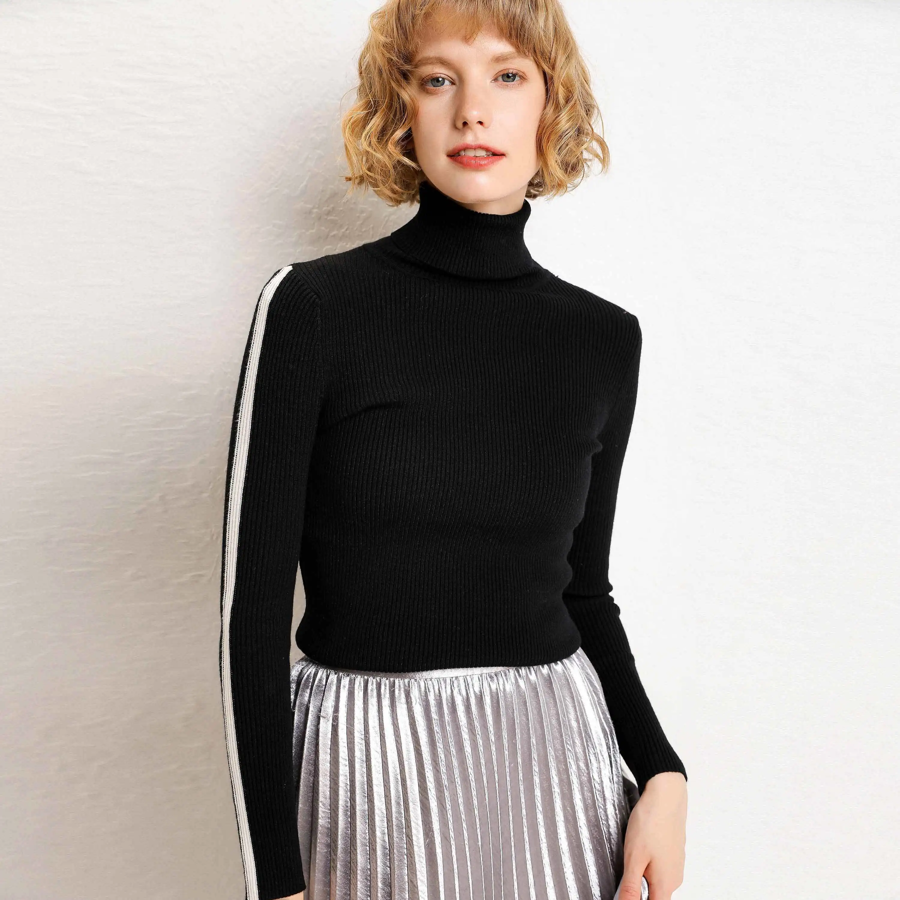 

Slender Women's Sweaters with Tall Necks Provo New Winter Ladies in Bottoms in Autumn 2019