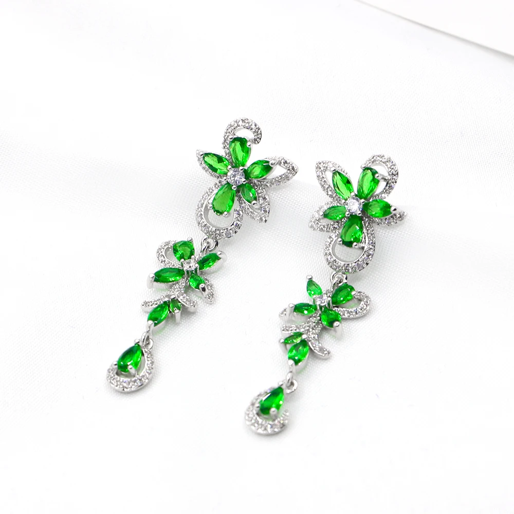 

2019 New Women's Long Earrings Crystal Flower Russian Elegant Shining Big Earrings Fashion Jewelry Graduation Holiday Gift