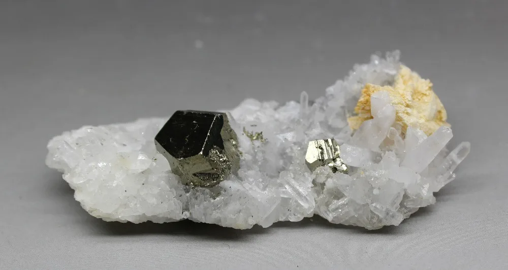 109 г натуральный Пирит и кристаллический симбиоз, минеральный образец камней и кристаллов, целебный кристалл