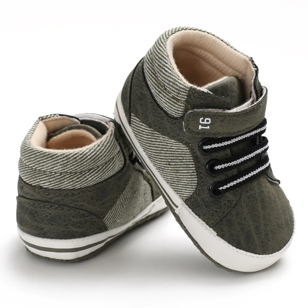 Новые модные кроссовки для новорожденных мальчиков и девочек, кожаная спортивная обувь для кроватки, повседневные Мягкие кроссовки для малышей 0-18 месяцев - Цвет: Зеленый