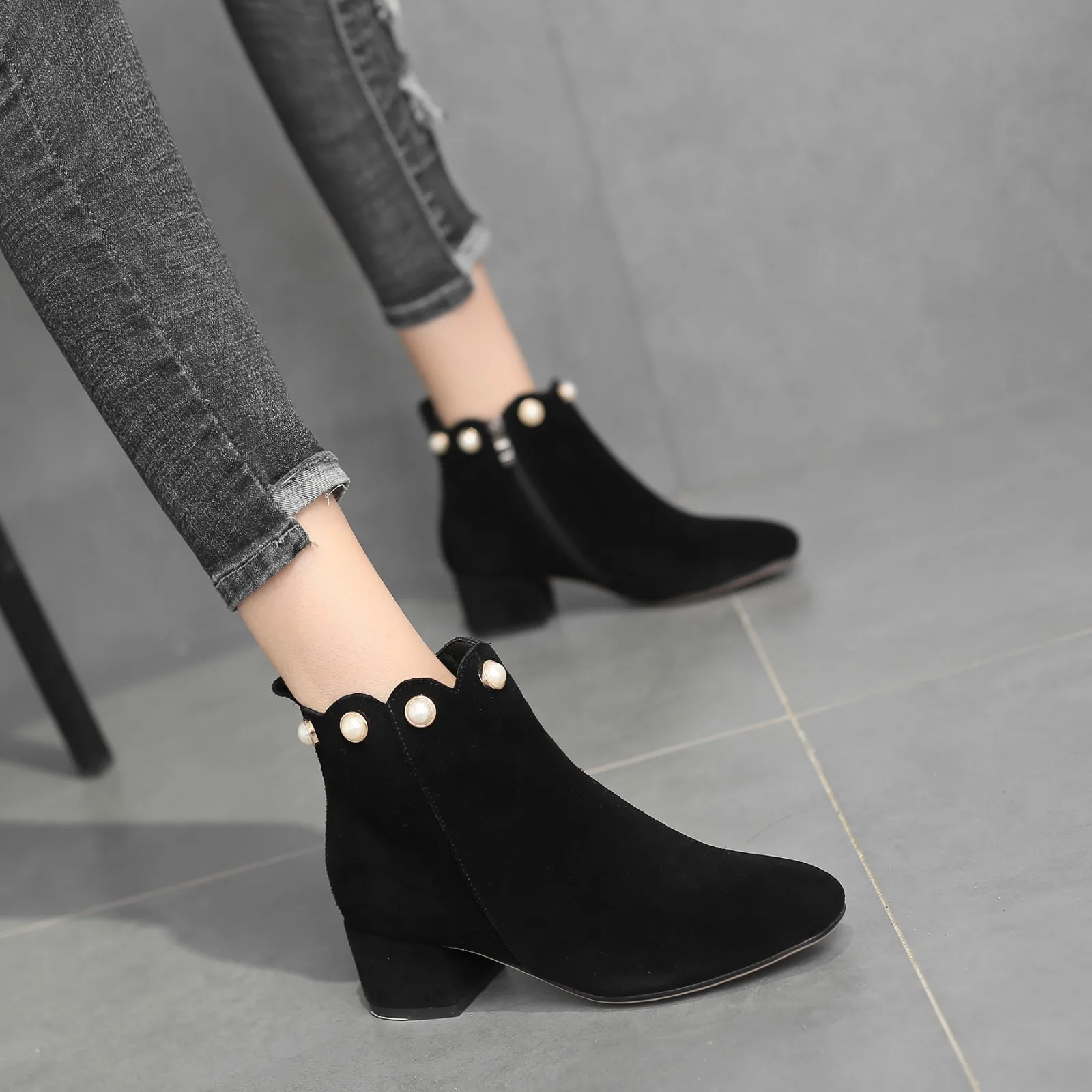 

Short Boots Women's 2019 New Style Autumn & Winter Martin Boots Chunky Heel High Heel Shoes Versatile Semi-high Heeled plus Velv