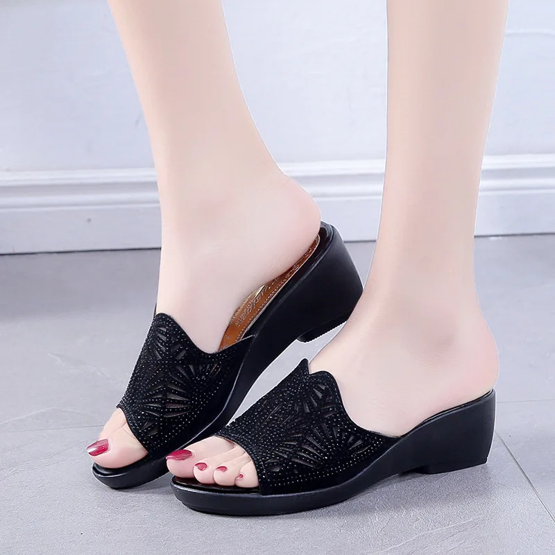 

Slanted Heel Thick Bottomed Sandals Women's 2019 Summer New Style Man-made Diamond A- line Hollow out Sandals Middle-aged Mom Sh