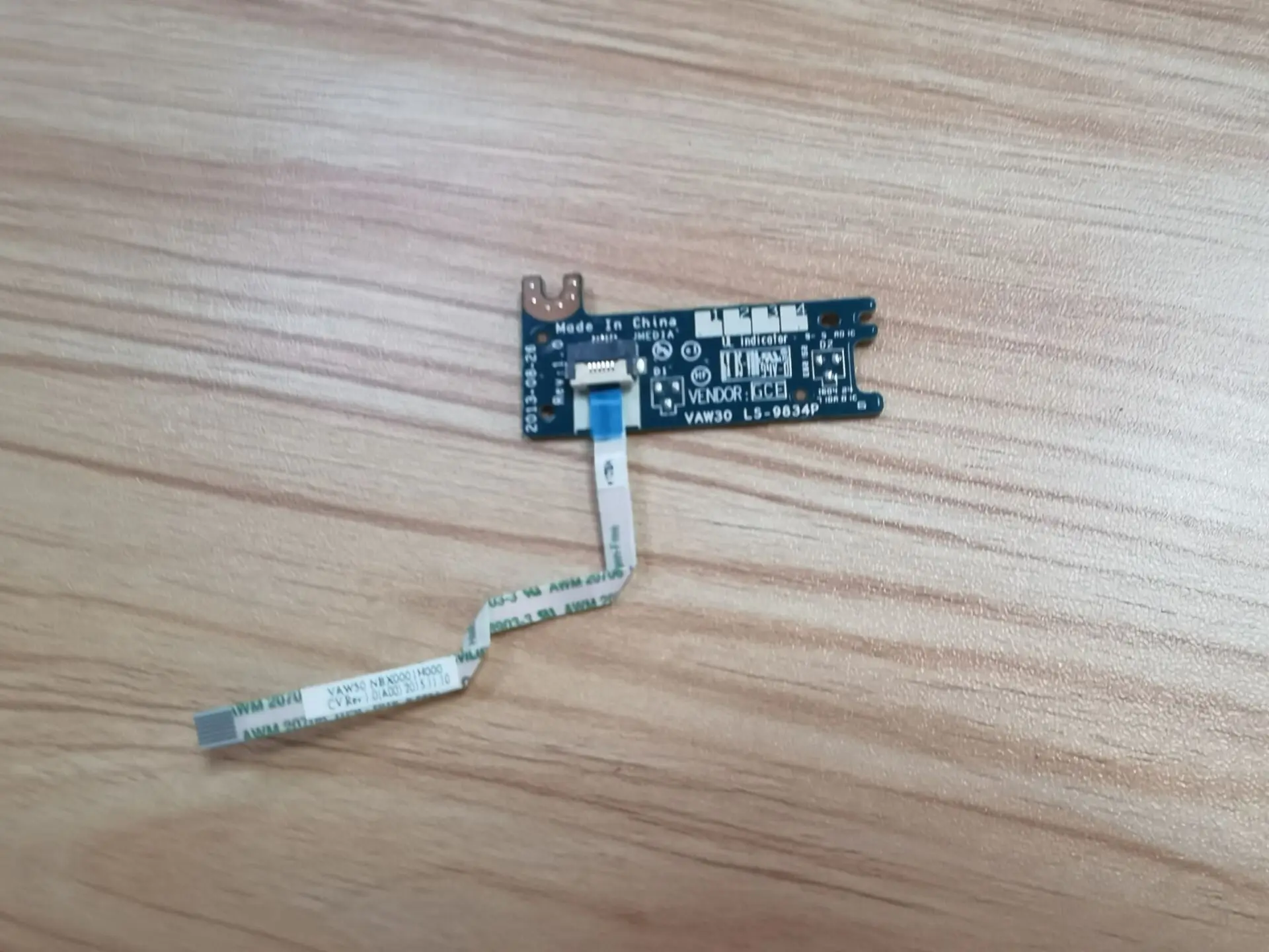 

Для Dell Latitude E5540 Media Button Board с кабелем
