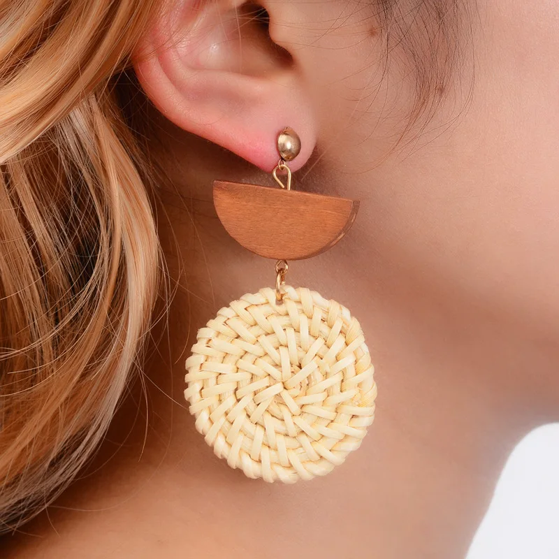 

Bohemian Handmade Wooden Rattan Long Dangle Earrings for Women Vintage Geometric Big Drop Earings Fashion Boho Jewelry Oorbellen