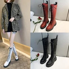 Черного цвета из искусственной кожи сапоги до колена для Для женщин осенние сапоги женские сапоги круглый носок, на шнуровке, ботинки с высоким голенищем, женская обувь, сапоги для верховой езды