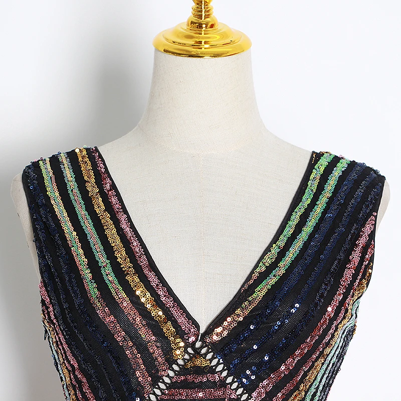 细节 (1).JPG TWOTWINSTYLE Patchwork Sequined Striped Party Dresses For Female V Neck Sleeveless High Waist Cascading Ruffle Womens Dress New