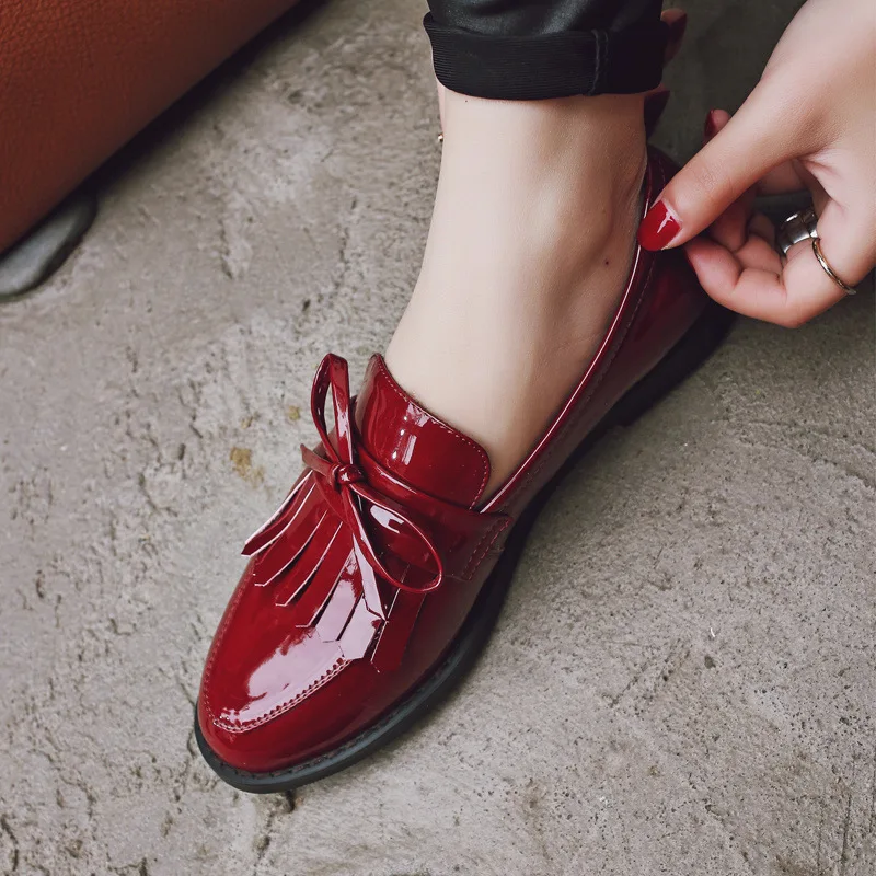 

Spring And Autumn New Style British Style WOMEN'S Shoes Retro round Low Heel Casual Small Leather Shoes Comfortable Bow Tassels