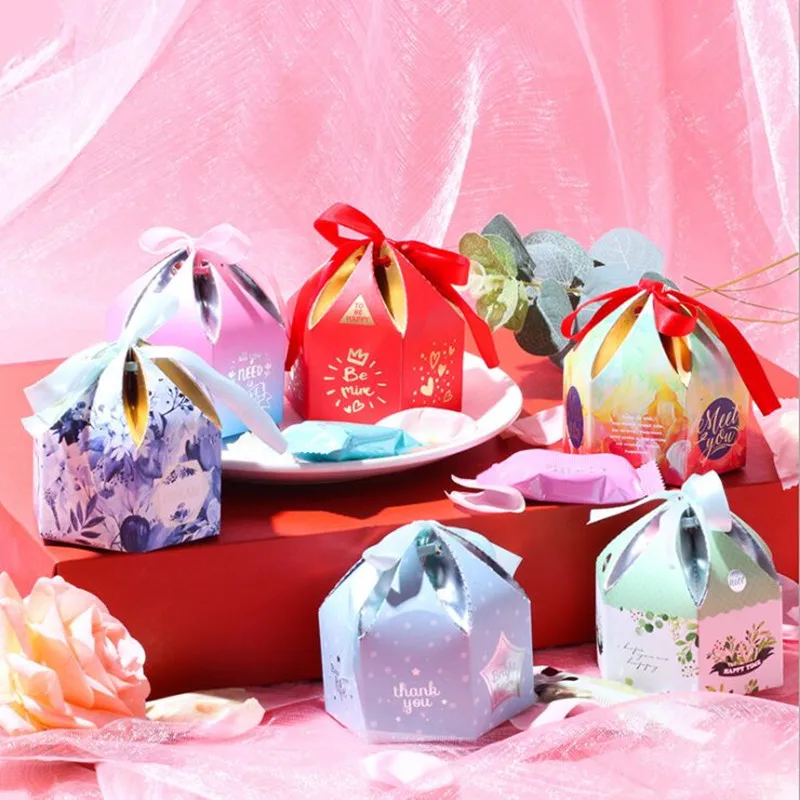 

Feiluan 10pcs new diy 8x3.9x3.9cm cute size wedding candy box six style china style fashion beautiful candy/ring box with string