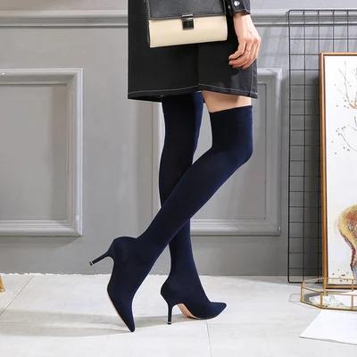 Женская обувь на высоком каблуке; коллекция года; сезон весна-осень; новые эластичные сапоги на шпильке с острым носком; Женские Сапоги выше колена; длинные шелковые сапоги - Цвет: Dark blue  10 cm