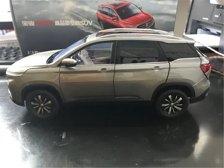 Высокая имитация 1:18 Baojun 530 модель из цинкового сплава, Высококачественная коллекция литого металла и Подарочная модель автомобиля