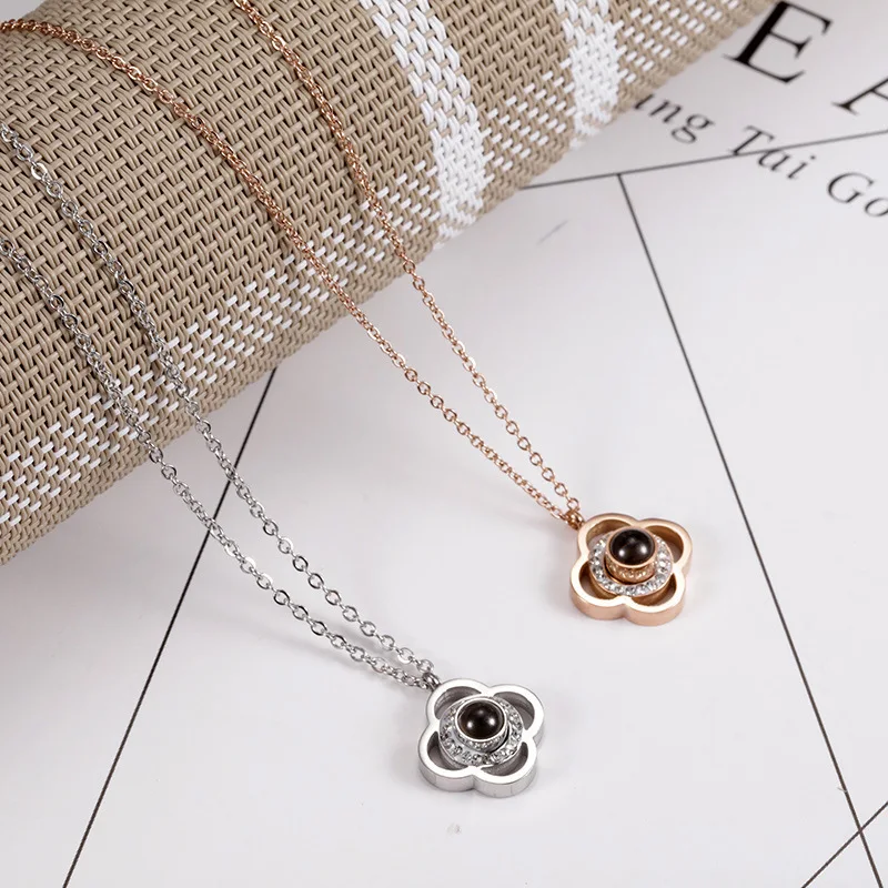 

Douyin Celebrity Style Network into Four Leaf Projection Pendant Necklace Women's New Style 100 I Love You Elegant Titanium Stee
