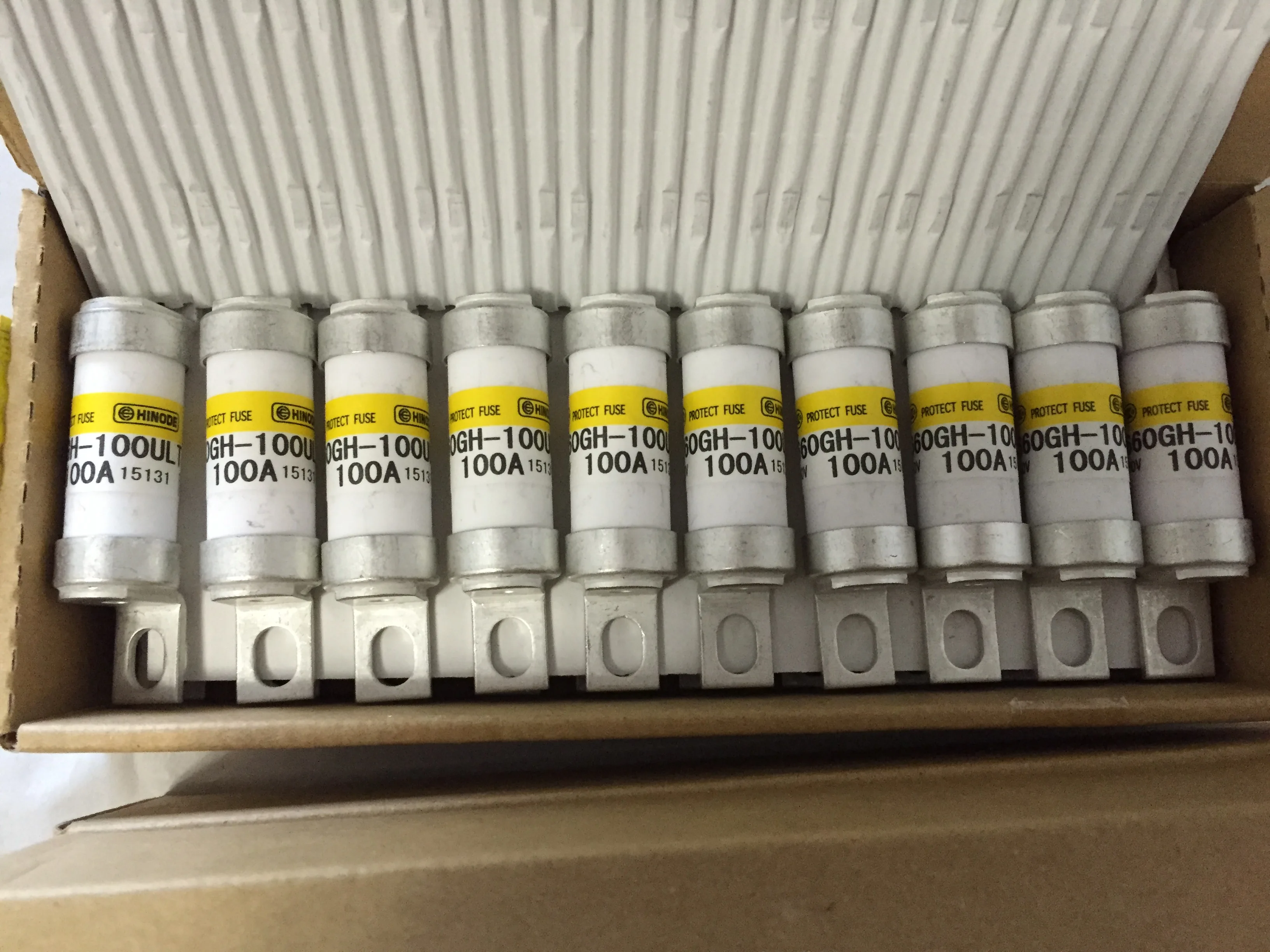 660GH-100 660GH-100UL FREE SHIPPING NEW FUSE