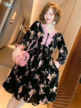 

Water-soluble hollow lace printed velvet waist slimming dress women's 2020 autumn new