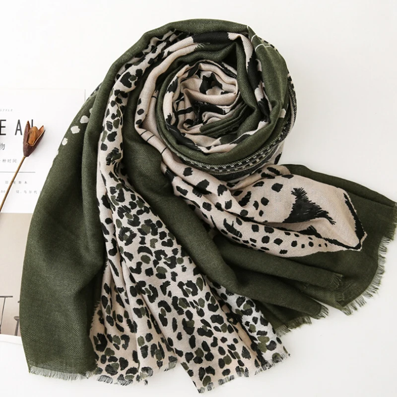 

Spring Fashion Classic Leopard Scarf of Women Scarf Ladies Women's Lightweight Floral Print Color Shawl Scarf For Spring Summer