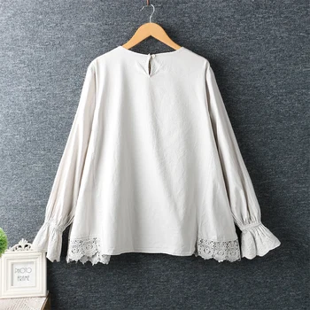 

2020 New Spring Women Blouse Japan Style Literary Fresh Embroidery Pullover Tops Loose Cotton and linen shirt Women