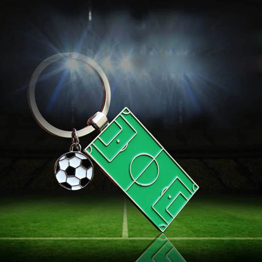 Men Football Field Soccer Key Chain Holder Playground Sports Souvenir Keyring Ornament Keychains Jewelry Football Fans Club Gift