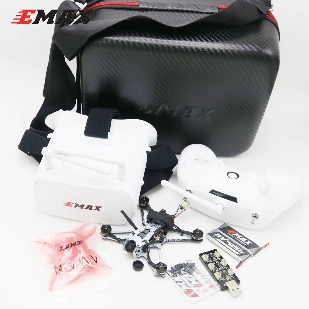 EMAX Tinyhawk II Freestyle 115mm F4 5A ESC FPV Racing Drone en vol avec arrière-plan flou mettant en valeur sa maniabilité