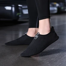 Летняя водонепроницаемая обувь; Мужская обувь для плавания; пляжная обувь большого размера плюс; мужские кроссовки; цвет белый, черный; zapatos hombre