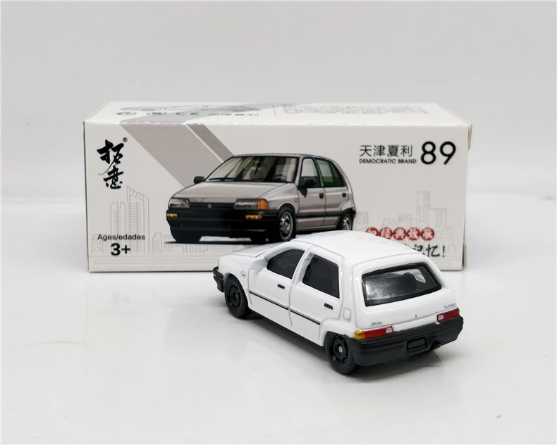 1: 64 daihatsu charade белый литой модельный автомобиль
