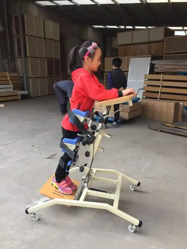 2019 Brain paralysis cerebral palsy wheelchair with comfortable seat