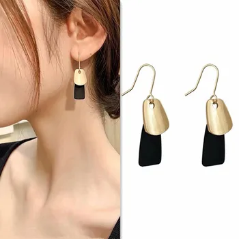 

Morandi Color Contrast Color High Grade Sense Earrings French Online Celebrity Versatile Non-mainstream Hot Selling Earrings Wom