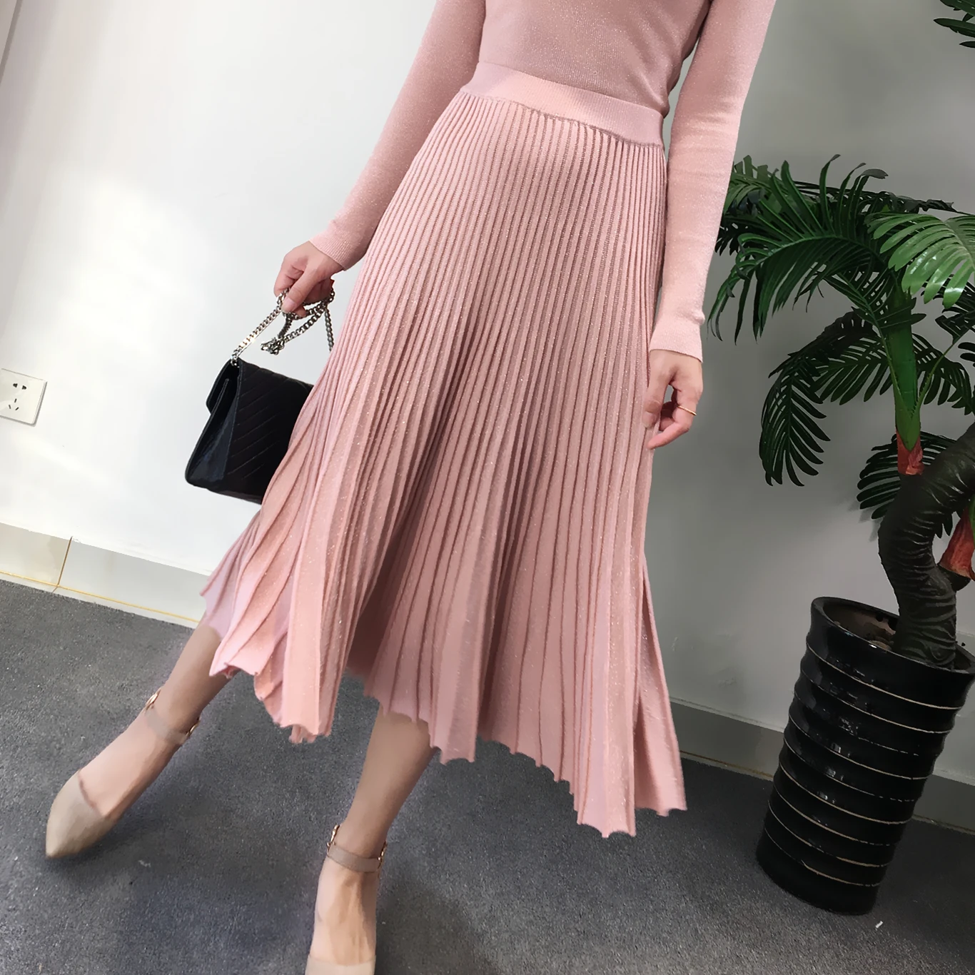 

winter Women's Autumn Draped Rib Pleated Long Knitted Skirt Elegant WinterA-line Long Knit Skirt Elastic Waist Bright silk skirt