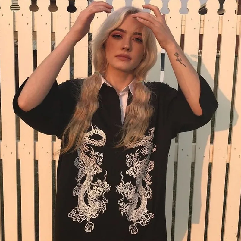 Женская футболка поло GOTH GIRL черная свободная с коротким рукавом вышивкой дракона