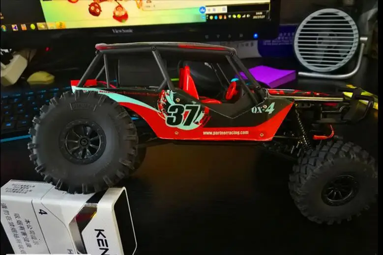 PRC 1/18 RC автомобиль 4WD Rock Crawlers 4x4 вождение автомобиля мини настольный альпинистский Автомобиль Дистанционное управление внедорожный автомобиль игрушка двигатель звук
