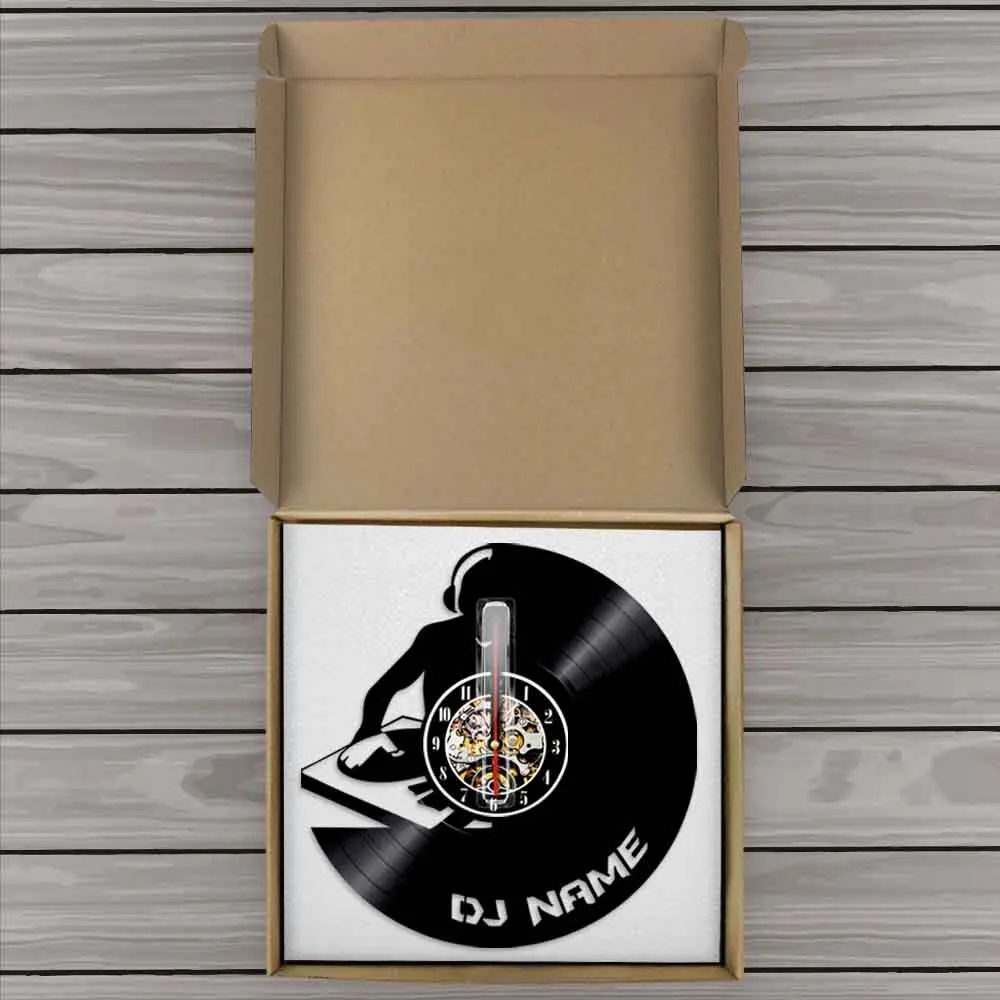 DJ Man скретч проигрыватель музыкальная стена искусство домашний декор DJ настенные часы пользовательское имя виниловая запись настенные часы рок-н-ролл DJ подарок