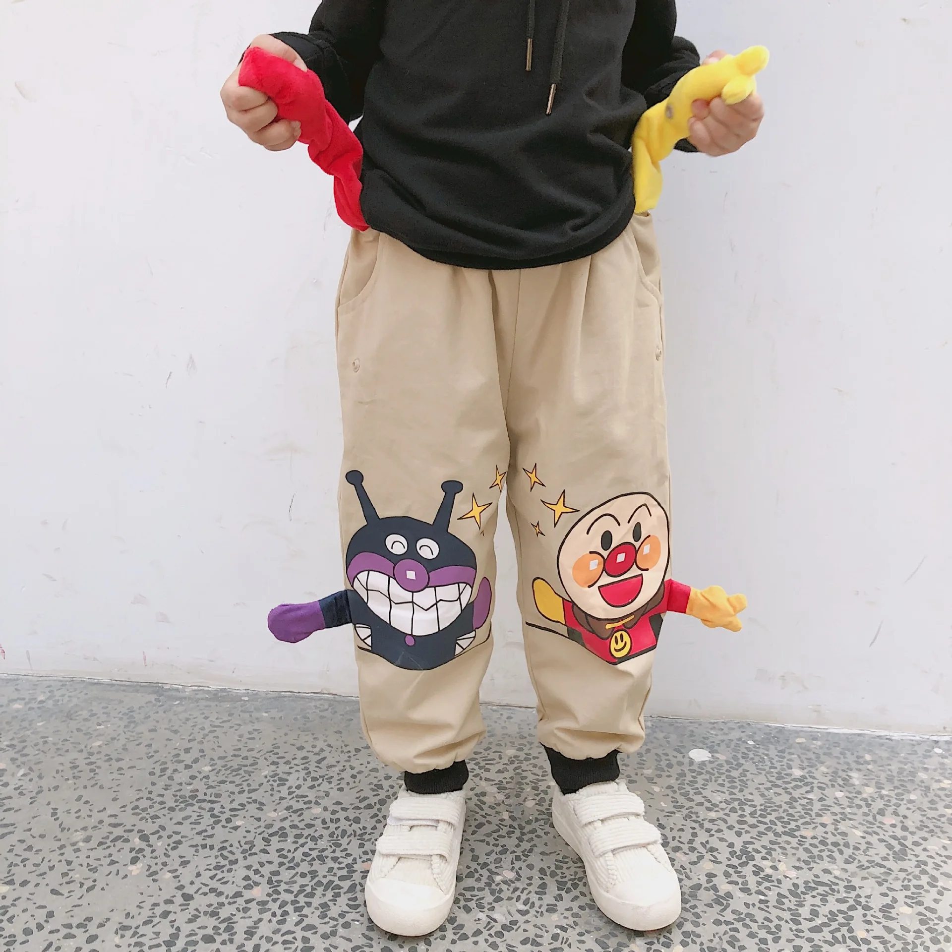 Tonytaobaby/зимнее платье; новая одежда для маленьких мальчиков и девочек; милые повседневные бархатные штаны цвета хаки с героями мультфильмов