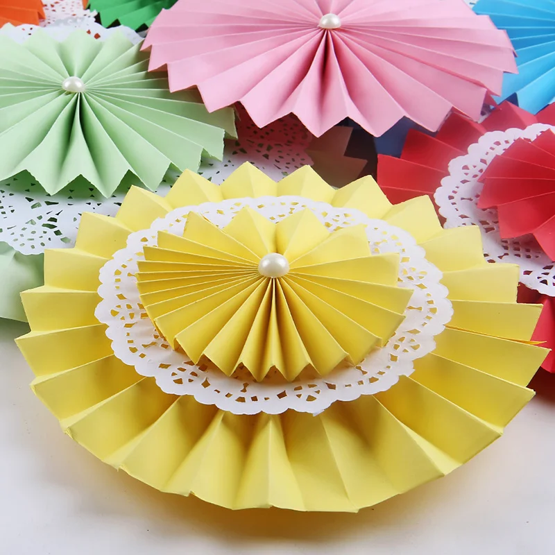 

Three Floors with Pearl Openwork Pattern Paper Fan Flower Party Supplies Stage Marriage Room Shop Window Background Decoration