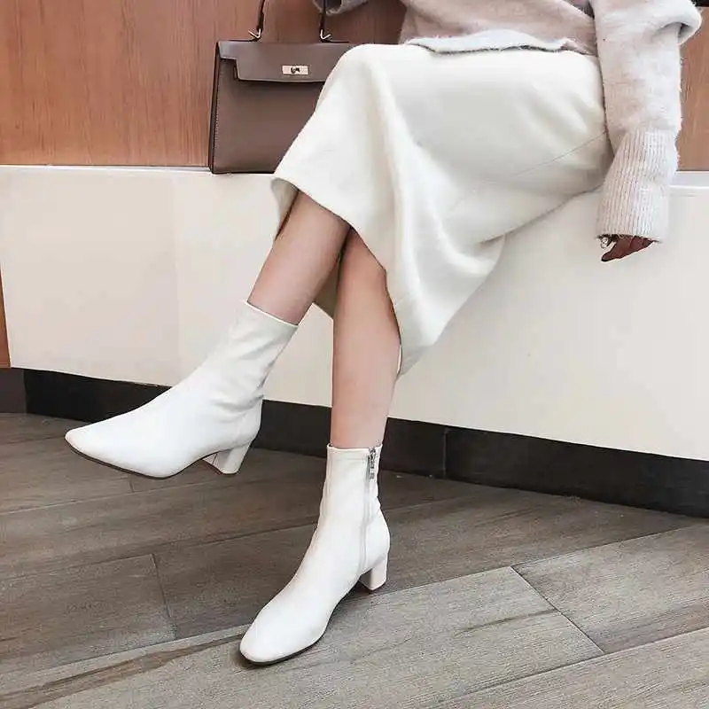 Lenkisen Лидер продаж одежда для девочек в Корейском стиле милая натуральная кожа на среднем каблуке с квадратным носком; обувь в сдержанном стиле для свиданий, зимние, сохраняющие тепло женские ботильоны L11 - Цвет: Бежевый