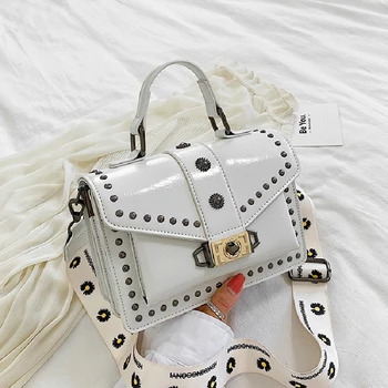 

NEW Original Design Fashion Rivet Square Bag & Elegant Handbag Shoulder Bag Crossbody Bag Width 21cm Height 14cm Thickness 9cm