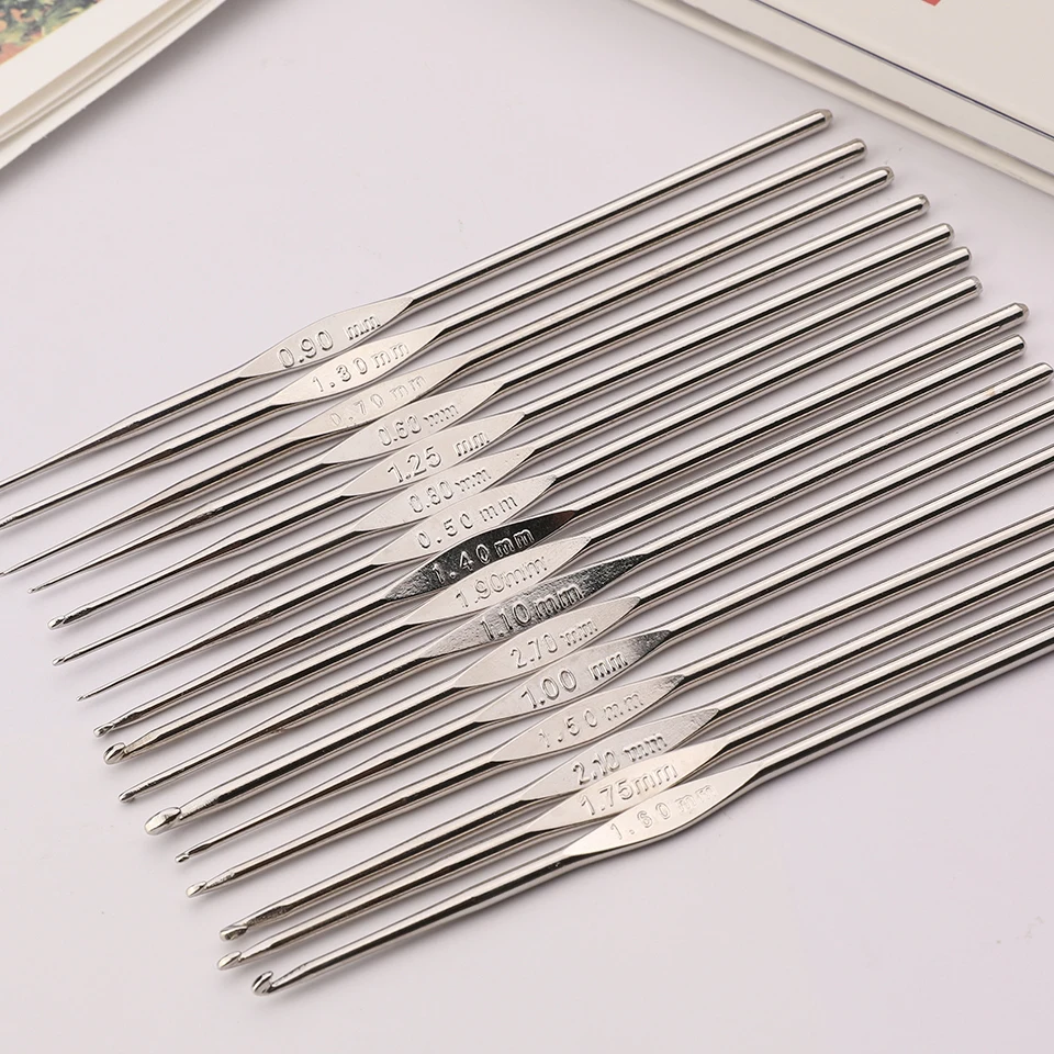 1Pcs Crochet Hooks Yarn Hook Crochet Needles Sweater Weaving Knitting Sewing Yarn Needles For Beginners Silver 0.5-2.7 crochet needles crochet hooks