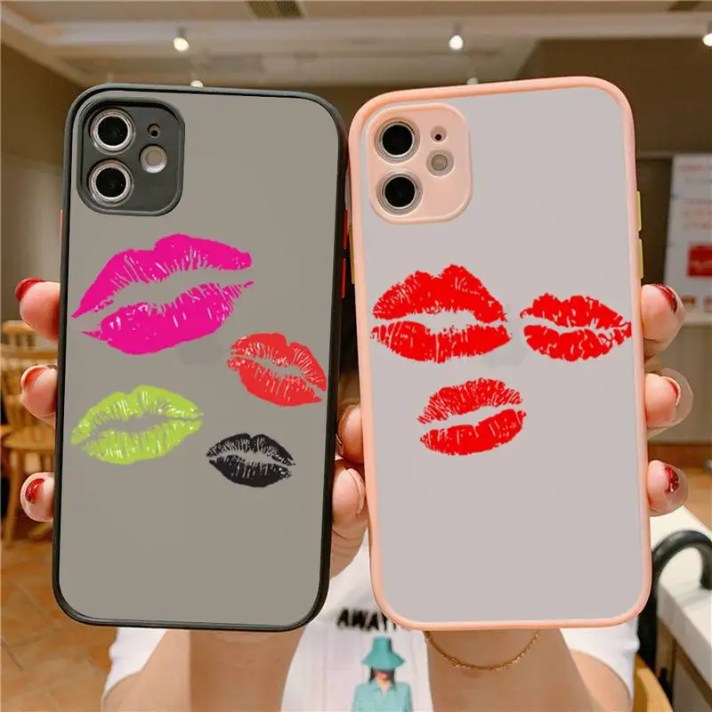 Чехол для телефона YNDFCNB прозрачный матовый ударопрочный чехол iPhone X XR XS 7 8 Plus 11 12 13