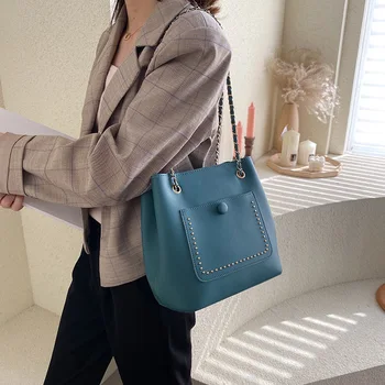

Fashion Bucket Women Shoulder Bags Rivet Female Tote Bag Brand Designer Pu Leather Ladies Handbag Causal Simple Bucket Bag