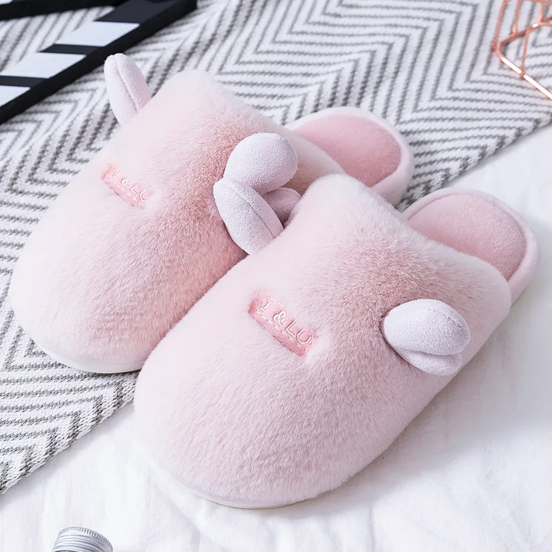 Pink TZLDN/ г.; зимние теплые тапочки из замши с мехом и плюшем; домашняя Нескользящая теплая обувь из плюша; мягкая фланелевая обувь с помпонами и бантиком - Цвет: Pink